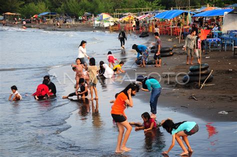 WISATA PANTAI | ANTARA Foto