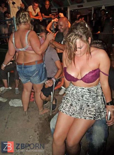 Hypnotist Soiree Bare Wildness ZB Porn