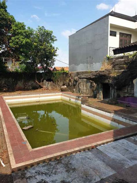 Rumah Tua Hitung Tanah Dalam Komplek Billy Moon Pondok Kelapa Jakarta