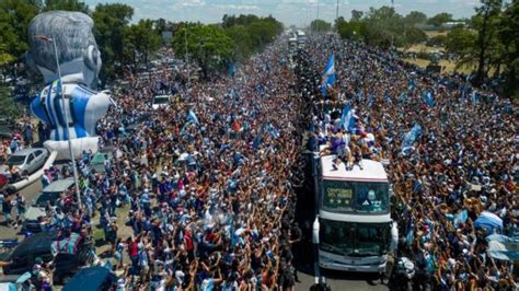 World Cup 2022: How Argentina's chaotic celebrations unfolded ...