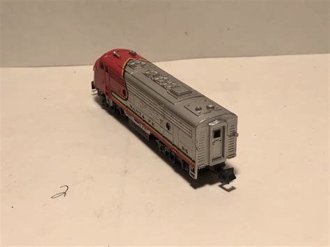 N Scale Bachmann Santa Fe 215 F9 Diesel Locomotive Lights Work Runs