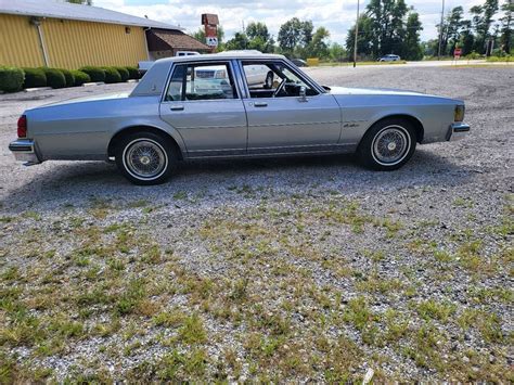 Oldsmobile Delta Sedan Grey Rwd Automatic Royale Brougham Ls