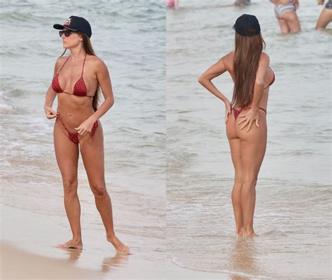 Usando Microbiquini Fio Dental Deborah Secco Curte Domingo Na Praia