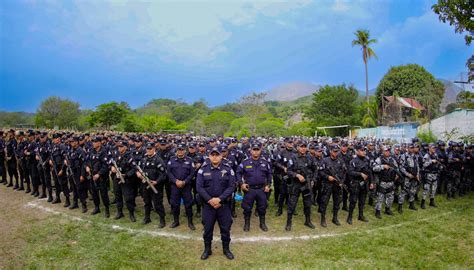 El Salvador Despliegan Miles De Soldados Y Policías Contra Pandilleros