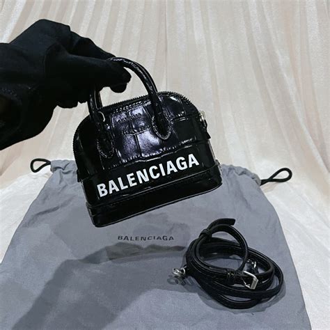 【台灣現貨】balenciaga 巴黎世家 Ville 黑色迷你鱷魚紋小牛皮貝殼包 斜肩包 手提包 Annies 正品購購購