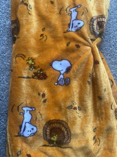 New Peanuts Charlie Brown Snoopy Thanksgiving Fall Berkshire Throw Blanket 4575226425