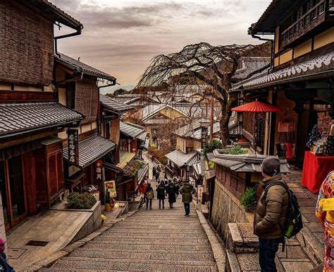 Sannenzaka in Kyoto, Japan