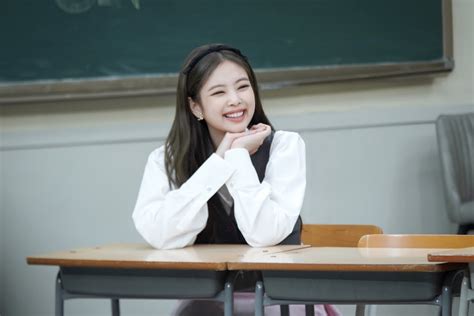 Blackpinks Jennie Hopes To Master Her New Hobby Of Learning French Koreaboo