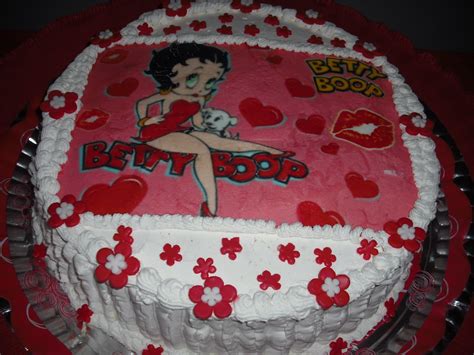 Bolos E Doces Ivonete Bolo Da Betty Boop Cobertura De Chantilly