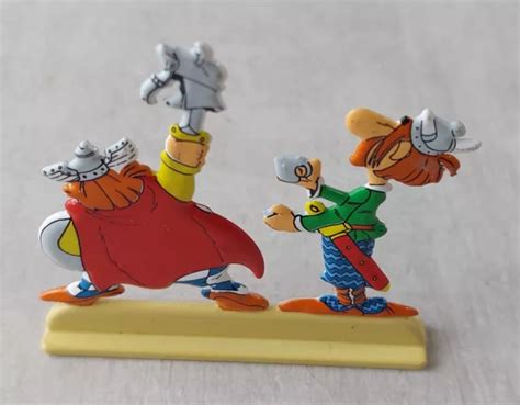 ANCIENNE FIGURINE PLAT d étain Astérix et Obélix Relief Goscinny