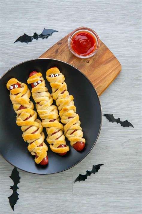 Halloween Mummy Hot Dogs - Salt & Spoon