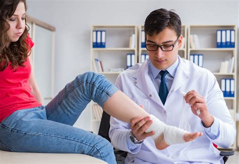 The Difference Between a Sprain vs. Fracture - Suncoast Urgent Care