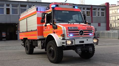 Schwerer Verkehrsunfall Unimog GW ELW HLF und GW Rüst Feuerwehr