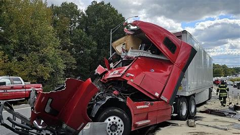 Jaw Dropping Photos Show Aftermath Of Horrifying Truck Crash That Left Driver Uninjured Mirror