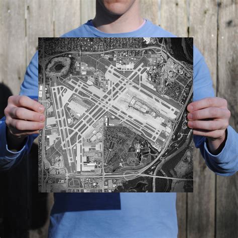 Minneapolis, Saint Paul International Airport (Framed) - Airport Maps