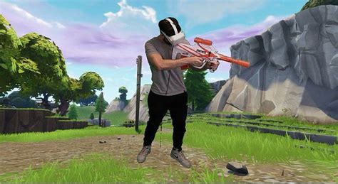 Fortnite VR played by SypherPK shows Metaverse