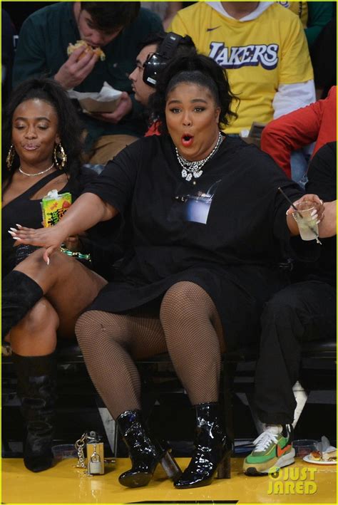 Lizzo Bares Her Thong While Twerking At The Lakers Game Photo 4400603 Photos Just Jared