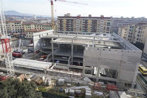 Crollo Nel Cantiere Di Un Supermercato Esselunga A Firenze Due Operai