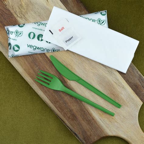 16cm Green Cpla Cutlery Set Knife Fork Napkin Salt And Pepper Vegware