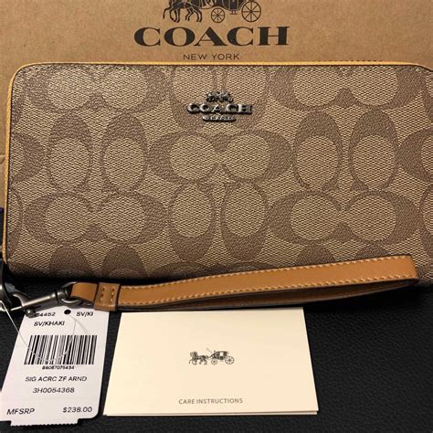 Coach 【新品未使用】coach コーチ 長財布 イエロー 未使用 24時間以内発送の通販 By Crovers Shop｜コーチならラクマ