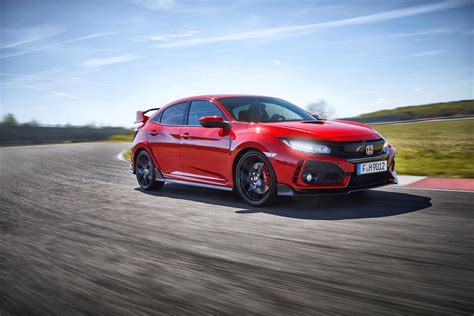 Cuatro Generaciones Del Civic Type R Se Las Ven Cara A Cara