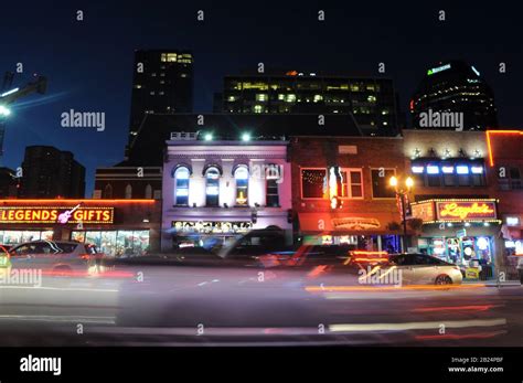 Broadway street nashville hi-res stock photography and images - Alamy