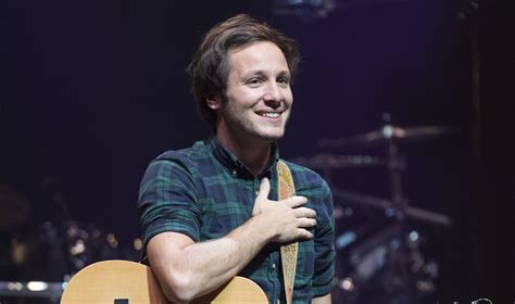 Le chanteur Vianney annonce une pause dans sa carrière Femmes d