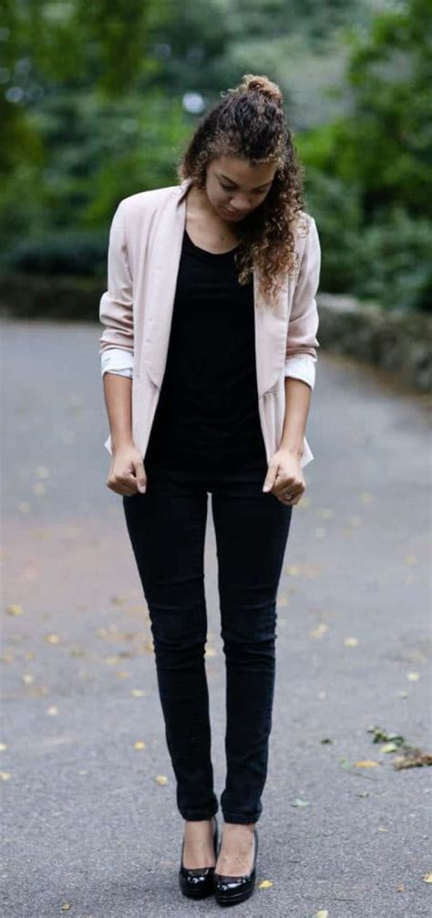 How To Stylishly Wear A Light Pink Blazer Light Pink Blazers Pink