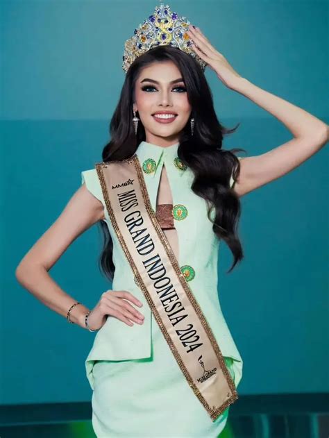 6 Potret Unik Kostum Ala RM Padang Dipakai Nova Liana Miss Grand Indonesia 2024 Hot Liputan6