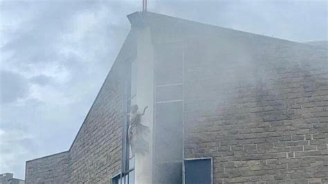 Doppio Incendio In Chiesa Il Parroco Atto Vandalico Che Offende Dio