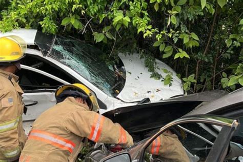 ACCIDENTE VIAL EN TULUM DEJA COMO SALDO 2 EMPLEADOS ESTATALES HERIDOS