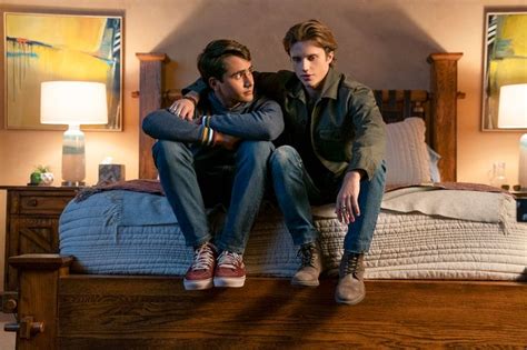 Love Victor Season 2 Review An Engaging Soapy Return For Hulu S Gay Comedy Drama Love