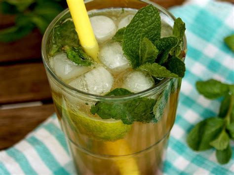 Non-Alcoholic Mojito • Happy Kitchen