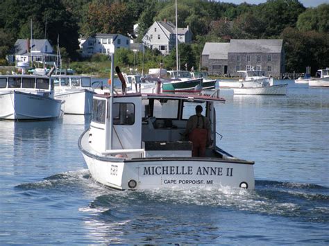 Guide To The Best Lobster Boat Tours In Maine