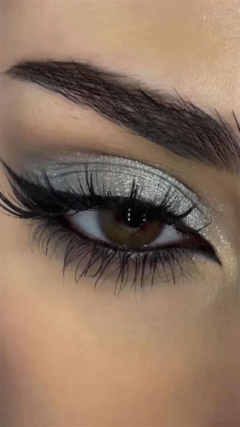 Silver Eye Makeup Look Silver Eye Makeup Look By Lilyon Makeup Facebook