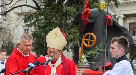 Zapraszam Do Modlitwy Za Naszych Braci Kt Rzy Zniszczyli Pomnik Jana