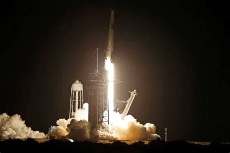 Spacex Inspiration Mission Lifts Off Know Who S Onboard Photos News