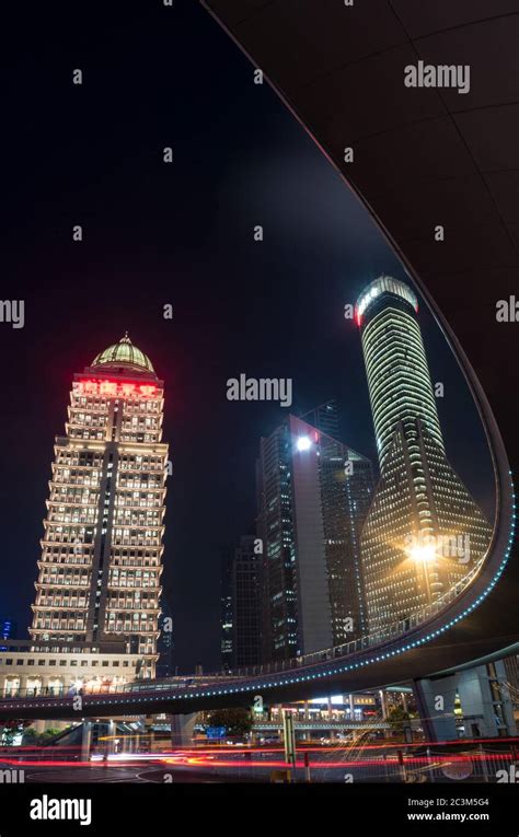 Night scenery of the Bund skyline in Shanghai, China Stock Photo - Alamy