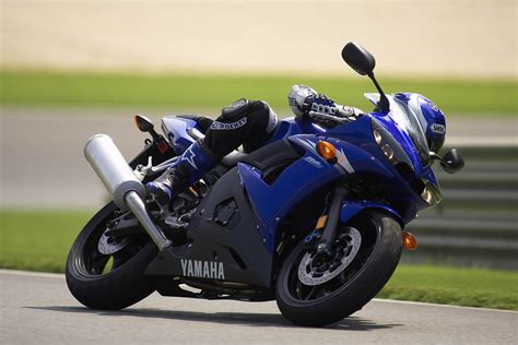 2006 Yamaha YZF R6S Gallery 45949 | Top Speed