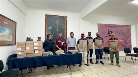 ENTREGAN UNIFORMES A ELEMENTOS DE PROTECCIÓN CIVIL DE CUAUTLA