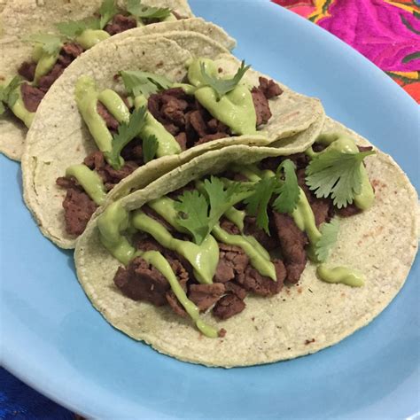 Tacos De Bistec Y Salsa De Aguacate La Recomelona