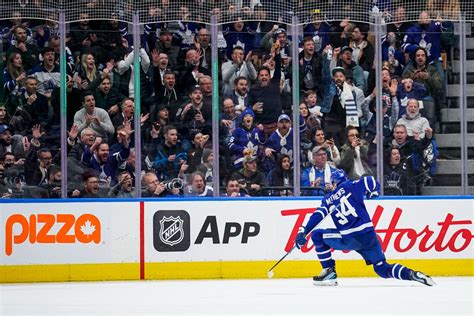 Toronto Maple Leafs on Twitter: "It's always the fan reactions for us 🤌"