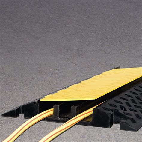 Traffic Line Large Cable Ramps