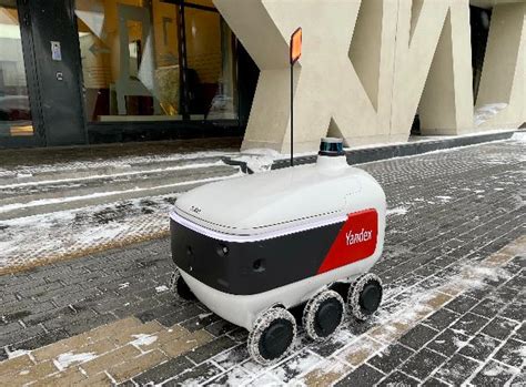 Роботы-курьеры «Яндекса» начали доставлять заказы в жилые дома | New ...