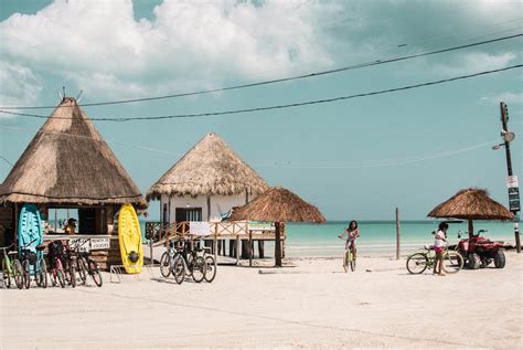 Holbox Au Mexique Que Faire Et Voir Une Fille En Vadrouille