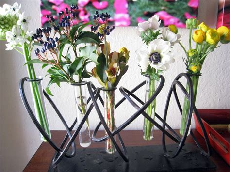 How To Recycle Gorgeous Test Tube Flower Vases