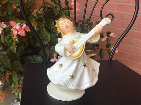 Vintage Goebel Musical Angel 1971 Vintage Weihnacht Plays Silent Night