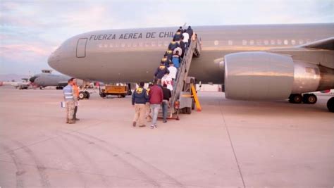 Expulsan A Extranjeros Del Pa S Vuelos Ten An Como Destino Bolivia