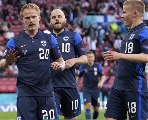 Finl Ndia Vence A Dinamarca Na Eurocopa Ap S Uefa Reiniciar Partida Em