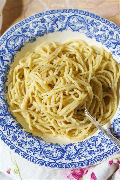 Cacio E Pepe Traditional Italian Recipe 196 Flavors